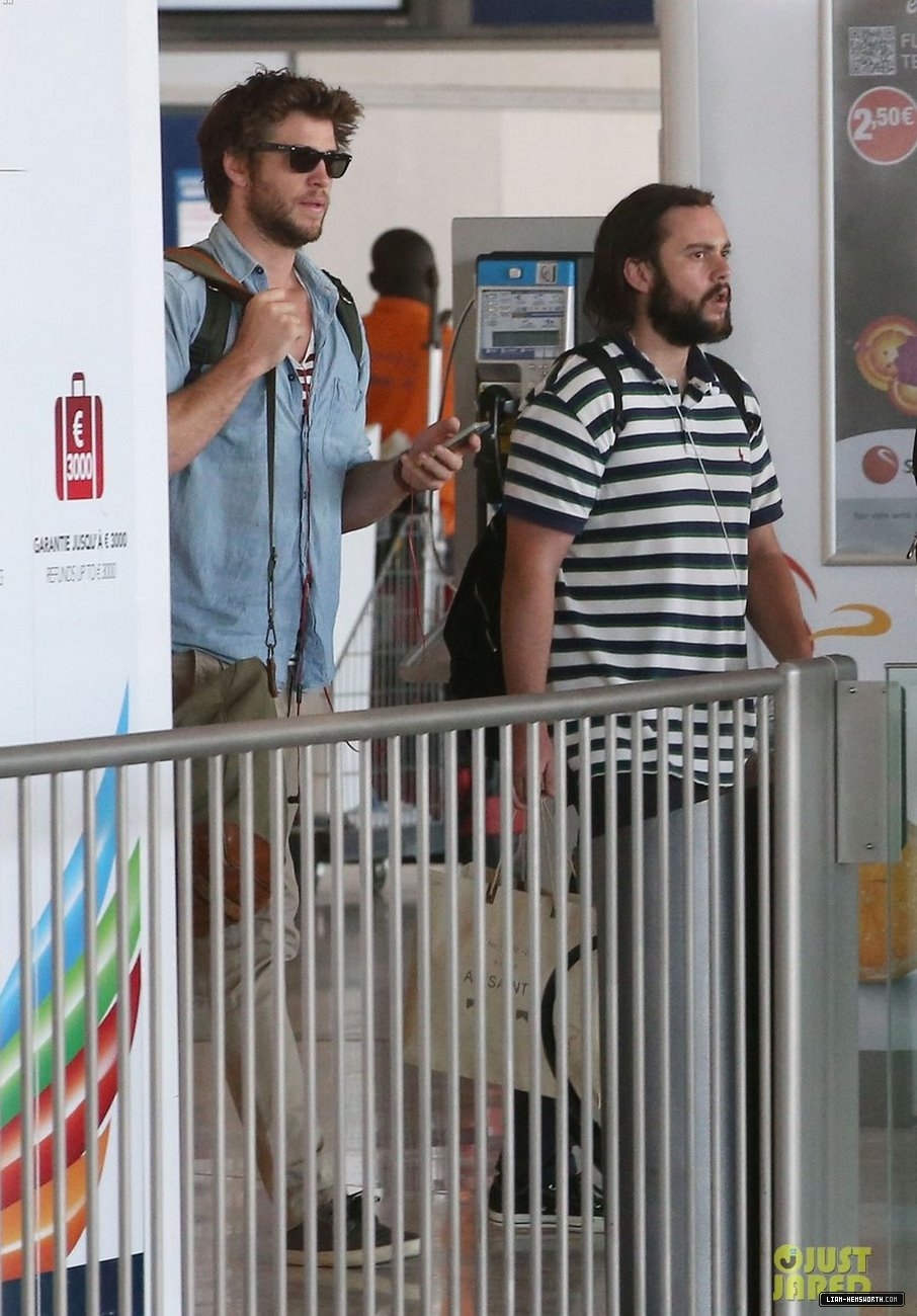 liamhemsworthorg352.jpg