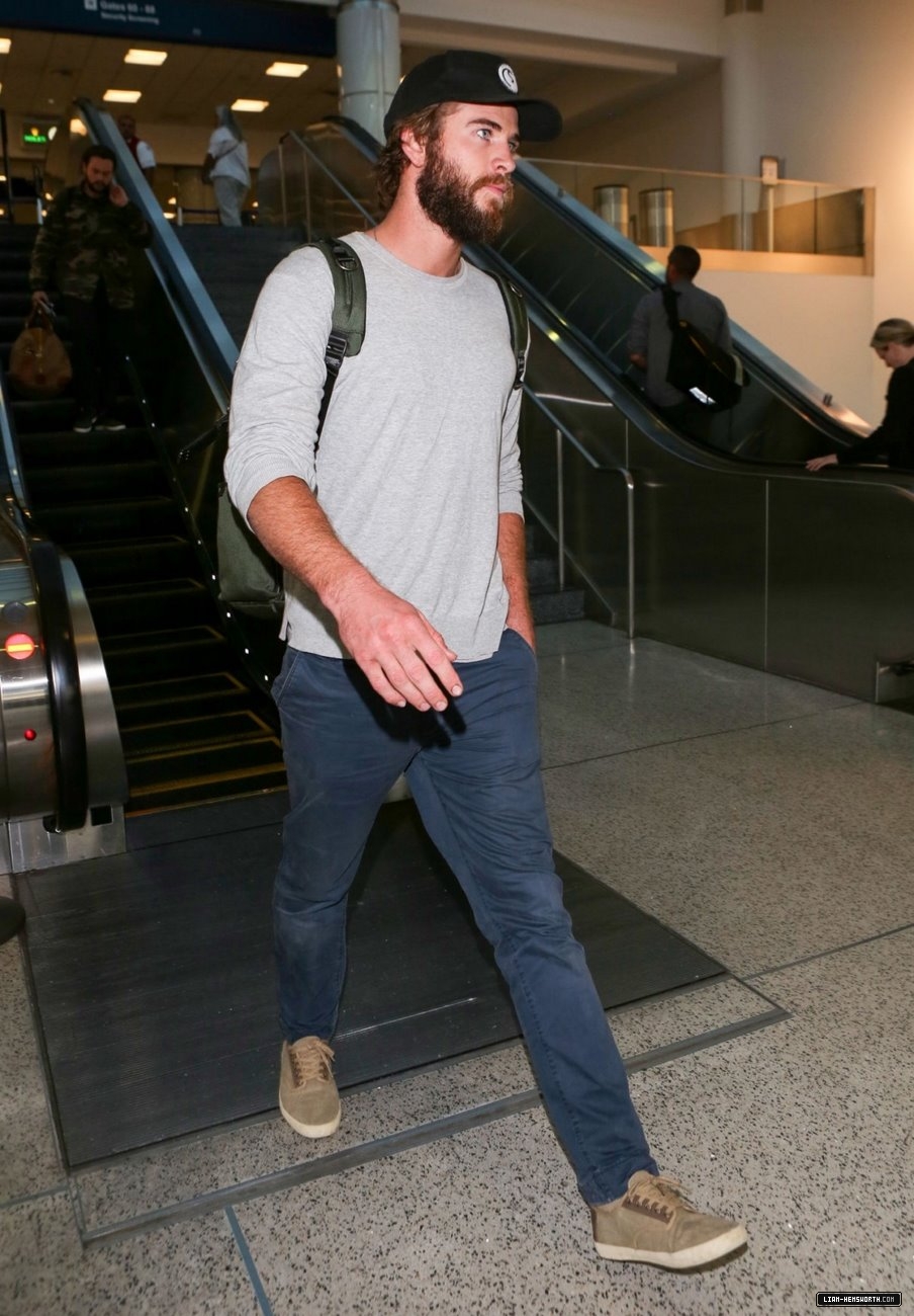 liamhemsworthorg744.jpg