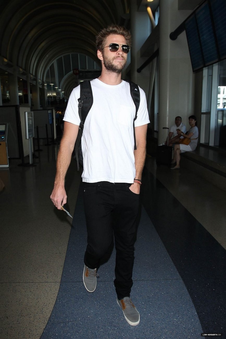liamhemsworthorg618.jpg