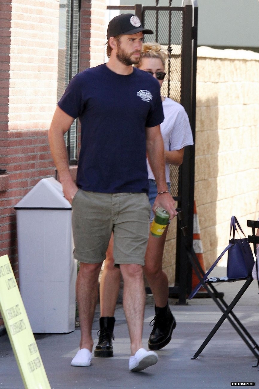 liamhemsworthorg1033.jpg