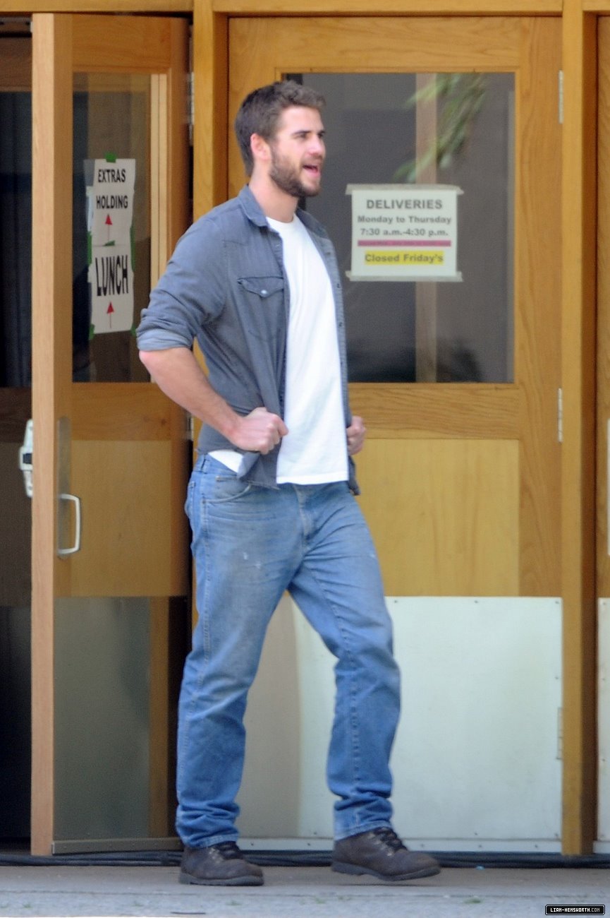 liamhemsworthorg0787.jpg