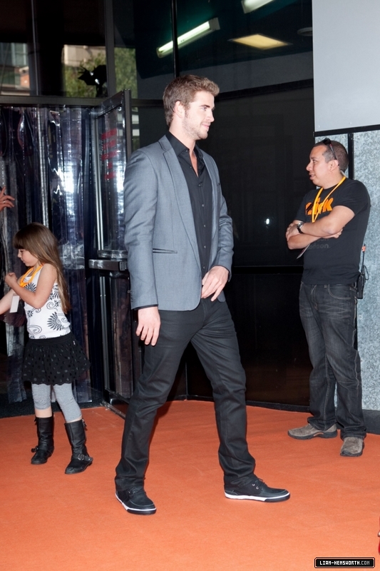 liamhemsworthorg00097.jpg