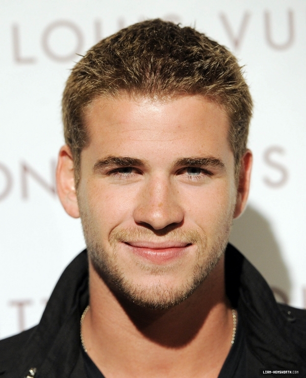 liamhemsworthorg00154.jpg