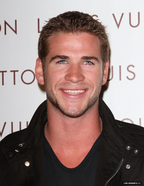 liamhemsworthorg00168.jpg