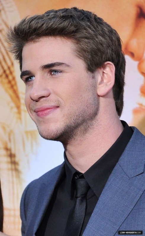 liamhemsworthorg00228.jpg