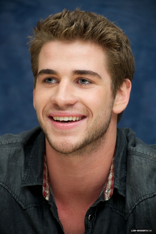 liamhemsworthorg00692.jpg