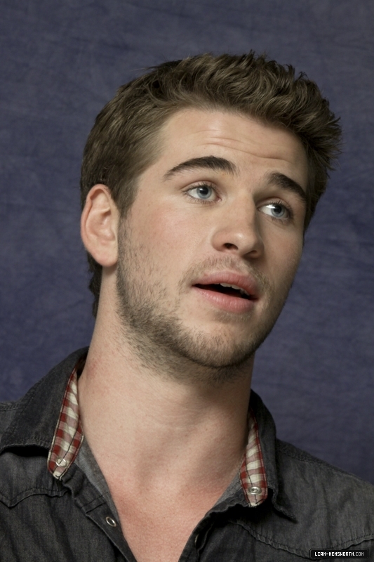 liamhemsworthorg00720.jpg