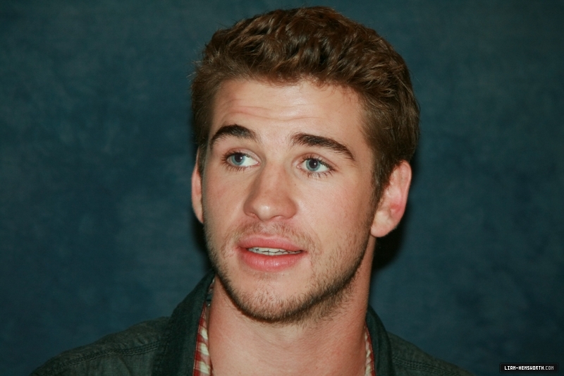 liamhemsworthorg00727.jpg