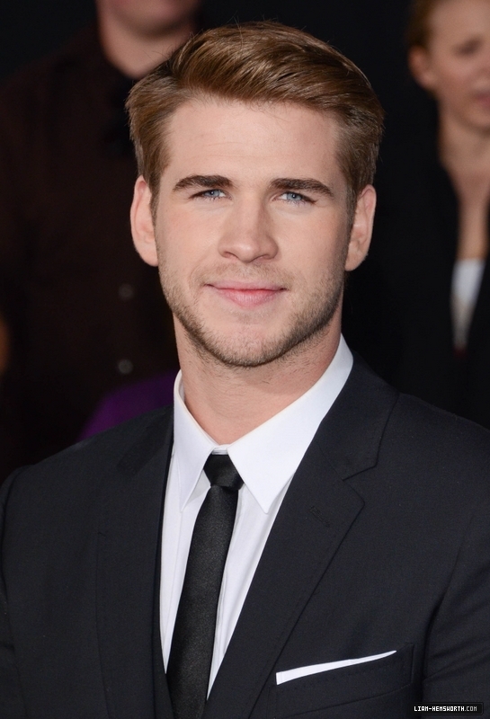 liamhemsworthorg02813.jpg