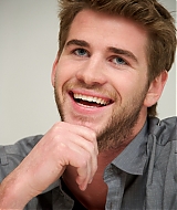 liamhemsworthorg03486.jpg