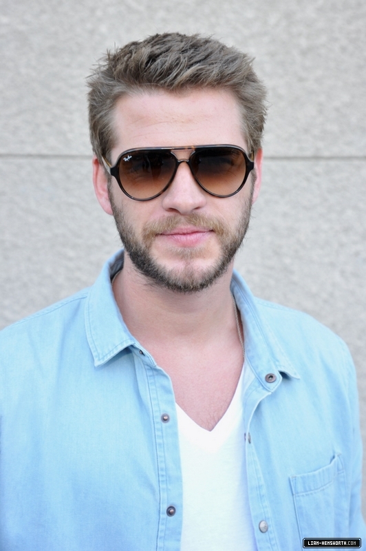 liamhemsworthorg03821.jpg