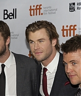 liamhemsworthorg07871.jpg