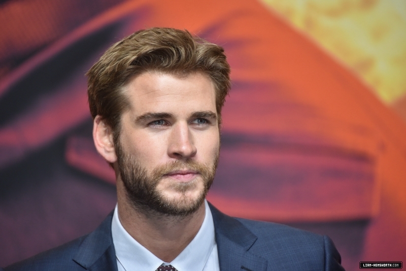 liamhemsworthorg10809.jpg
