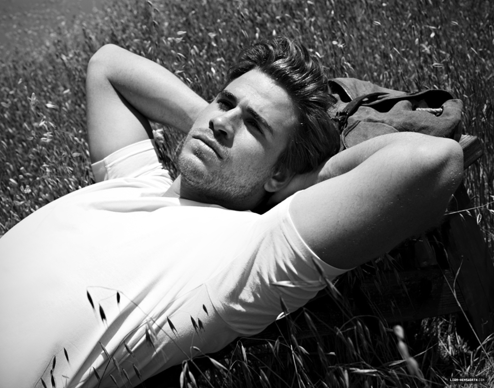 liamhemsworthorg353.jpg