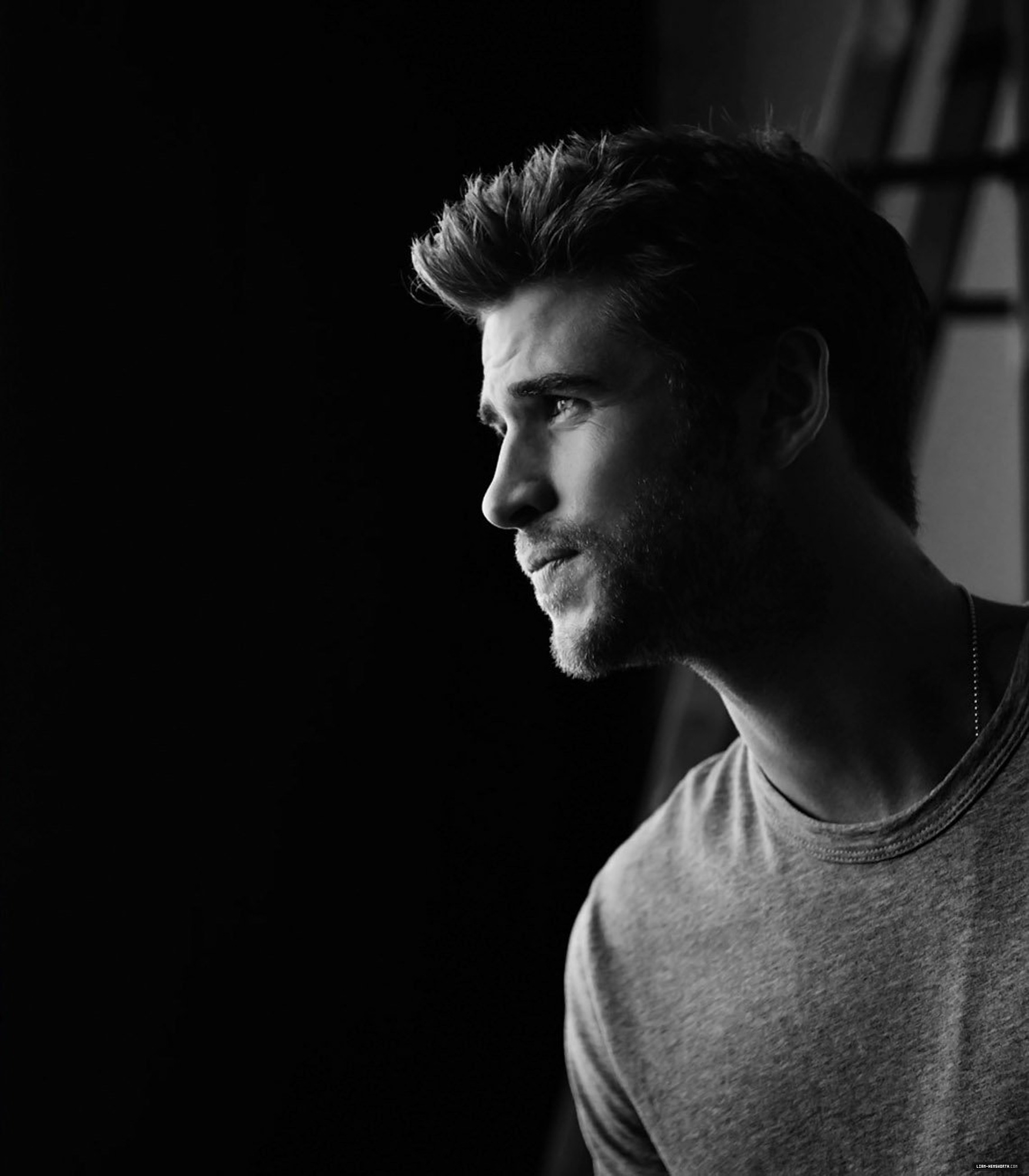 liamhemsworthorg525.jpg